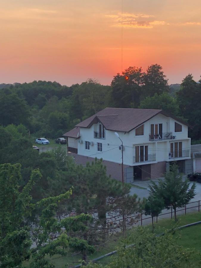Guest House Гости Pizunda Eksteriør bilde
